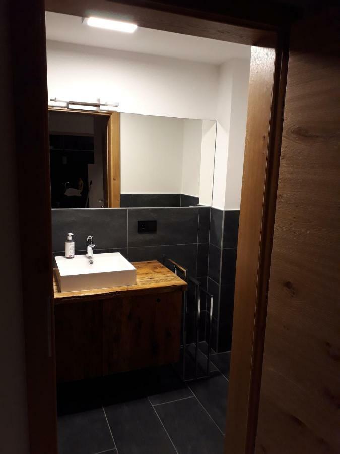 Haus Riefli- Monique Daire Sankt Anton am Arlberg Dış mekan fotoğraf
